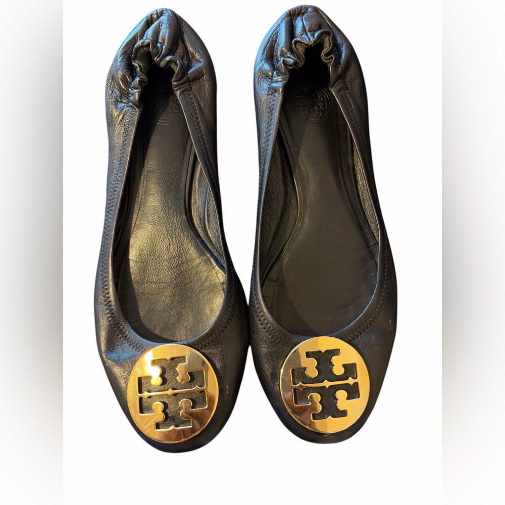 Tory Burch Black Flats with Gold Emblem Size 11